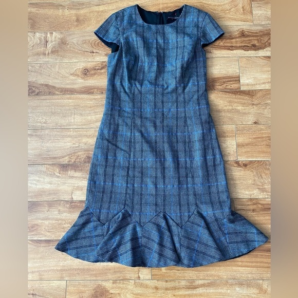 Banana Republic Grey Plaid Knee Length Ruffle Detail Women’s Size 4 Dress - Picture 9 of 12